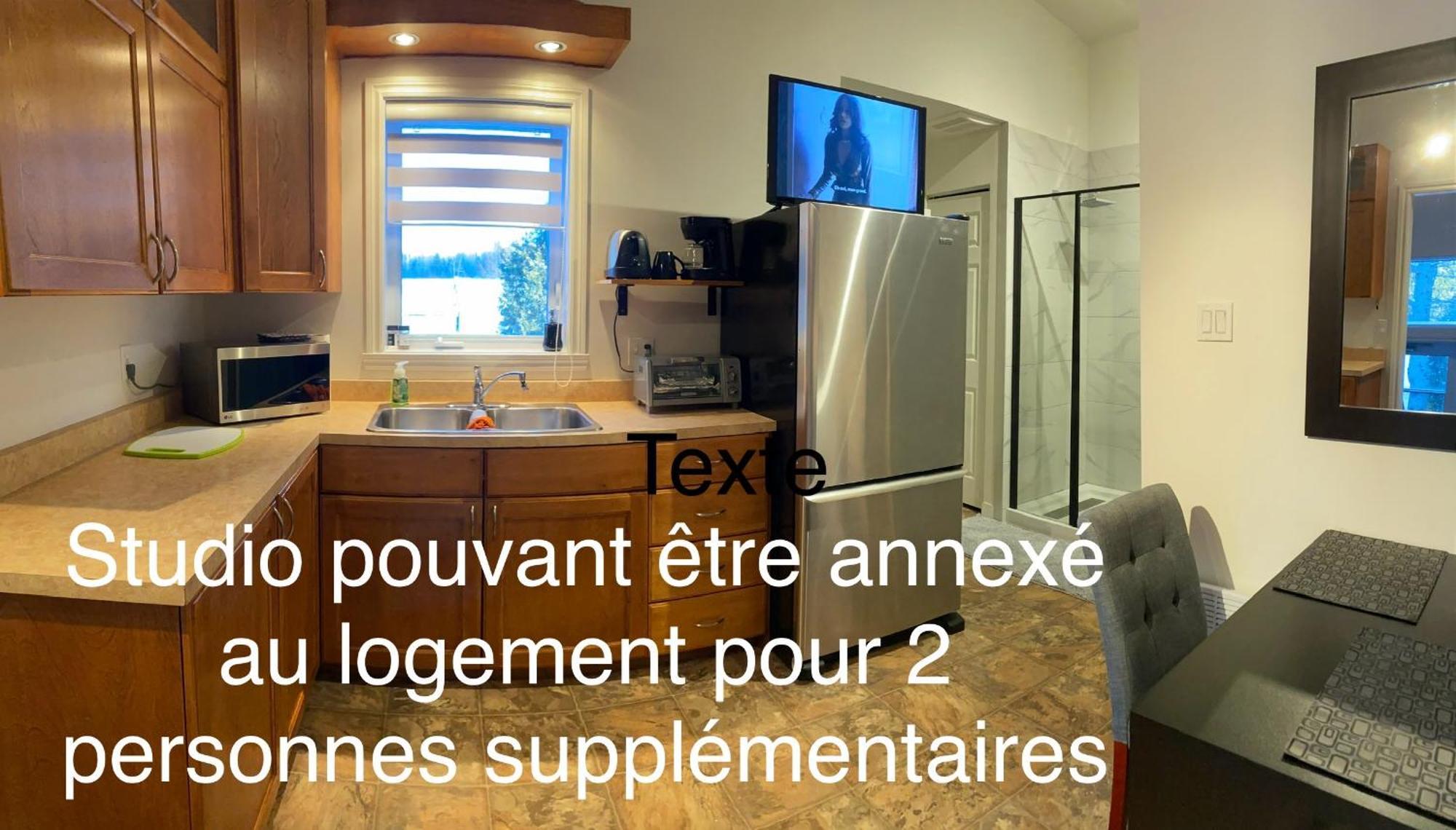 Logement 3 ,5 Entierement Prive Lac-Mégantic Buitenkant foto